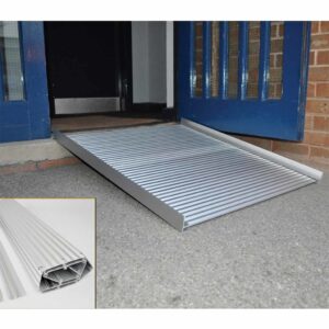 Oprijplaat oprolbaar | Rolstoelhelling | Aluminium | Afmetingen 91 x 75 cm | Maximale hoogte: 20 cm | Oprijplaten | Drempelhulpen | PR30297